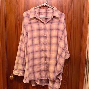 AE women’s size medium Plaid Button-Up Shirt